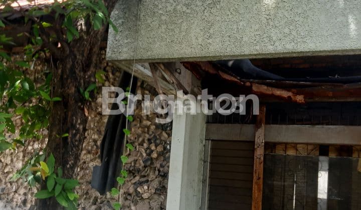 Tanah bonusRUMAH LAMa, SHM, JALAN 3 MOBIL, COCOK KOS2AN, SELANGKAH PASAR DAN MALL