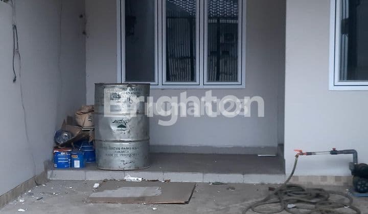 RUMAH BARU TOMANG 3 LANTAI, LB 180M2, SHM, JALAN 2 MOBIL, GARASI 1, COCOK RUMAH, USAHA ON LINE, SELANGKAH MALL, DAERAH BISNIS