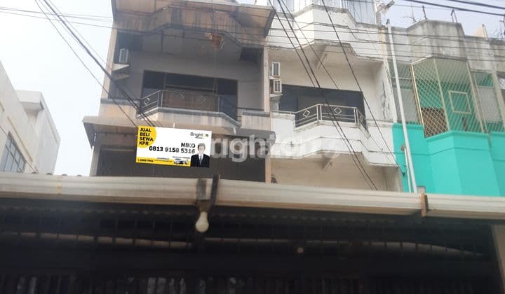 Ruko bagus 3lantai,lb270m2,hgb,jalan 2mobil,Garasi 1mobil,Cocok online dll,selangkah pasar dan mall