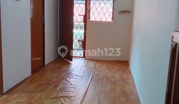 Rumah Bagus 2 LT Jalan 1Mobil No Garasi Dekat Central Park Mall Tanjung Duren