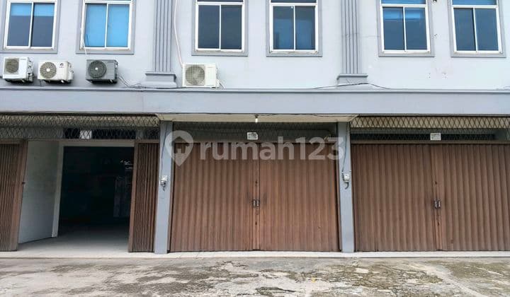 Good Shophouse 3.5 Floors, Road Access for 2 Cars, near Central Park Mall
