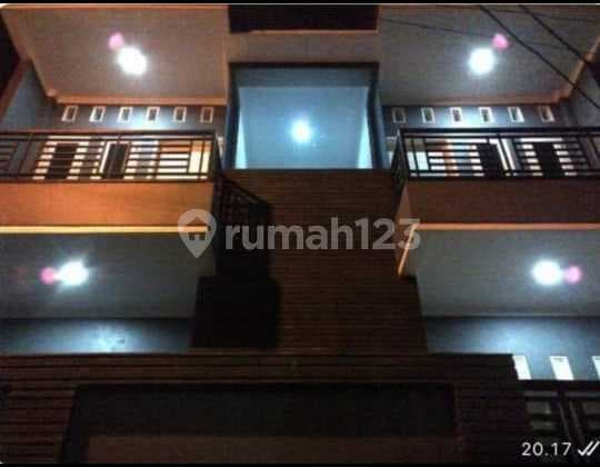 Nice 2-story house in Tanjung Duren alley.