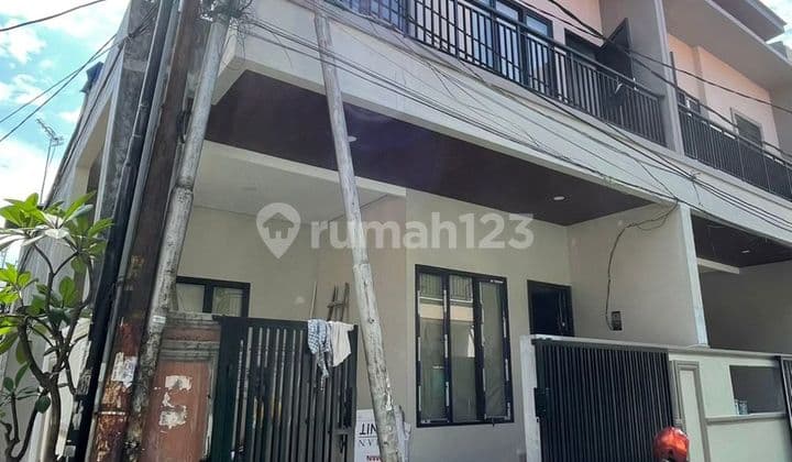 New 2-Storey House Near Central Park Mall Tanjung Duren, Accessible by 1 Avanza Car