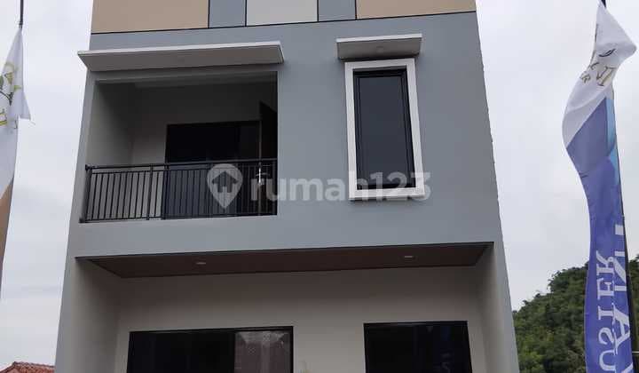 Rumah Mewah Harga Terjangkau di Pusat Kota Cianjur Rumah Bagus SHM di Jl. Mariwati No. 58, Cibadak, Sukaresmi, Cianjur, Jawa Barat, Indonesia, 43254, Sukaresmi