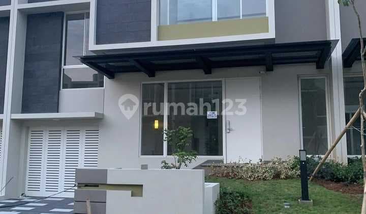 House in the Mozart Cluster, Premium Type 10x17, Gading Serpong.