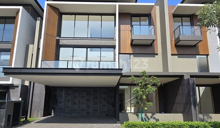Rumah Mewah 3 Lantai Ada Lift Cluster Laurel Navapark Bsd City