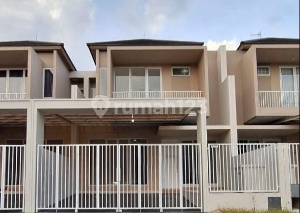 Puri Galaxy New Minimalist House 2 Carports Puri Galaxy New Minimalist House 2 Carports