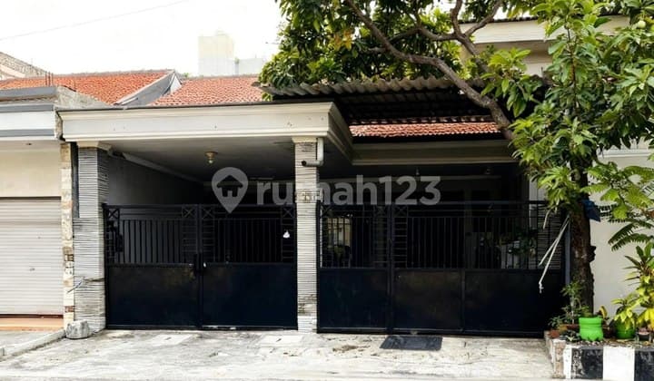 Rumah Rungkut Asri Strategis, Row 2 Mobil