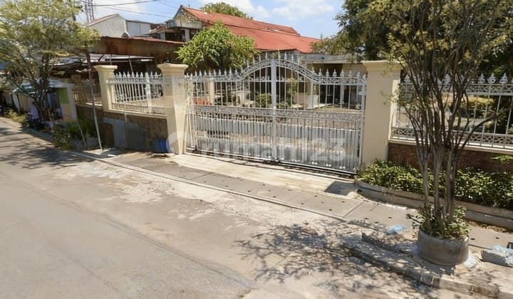Rumah Petemon Barat Strategis, Nol Jalan, Tengah Kota