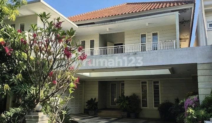 *Nego Sampai Deal* Rumah Regency 21 Semi Furnish, Carport 3 Mobil Row 3 Mobil