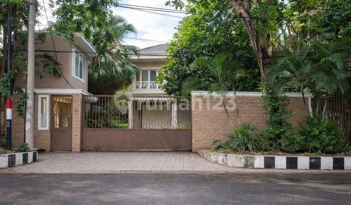 Tegalsari House, Furnished, Attached Central AC, 2-Storey Building, Full Marble.