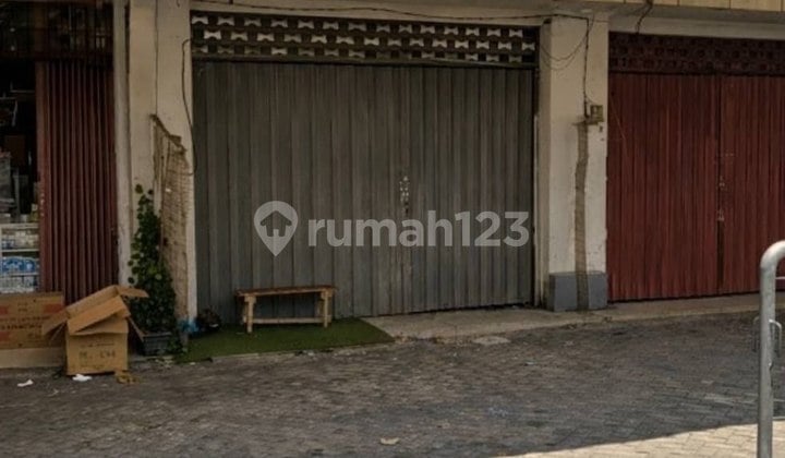 Strategic Ruko Raya Semampir, Zero Road