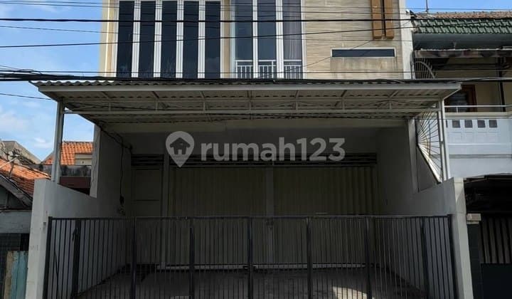 Ruko Karang Empat Besar Strategis, Siap Pakai, Row Jalan 3 Mobil