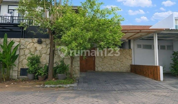 Forest Mansion House, Strategic Tropical Cluster, Ready to Occupy, 2.5 Car Road Row