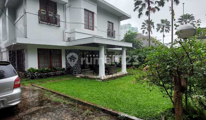 Di jual rumah cantik dan strategis di Menteng,Jakarta pusat
