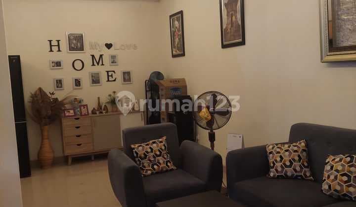 Rumah Strategis di Cluster Kota Harapan Indah, Bekasi, Lingkungan Nyaman