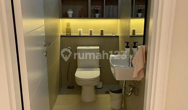 Disewakan Rumah Cantik serta Furniture Kelapa Gading Jakarta.utara