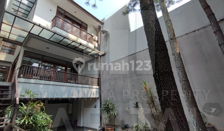 Rumah Lux Minimalis Full Furnished di Setra Duta, Bandung