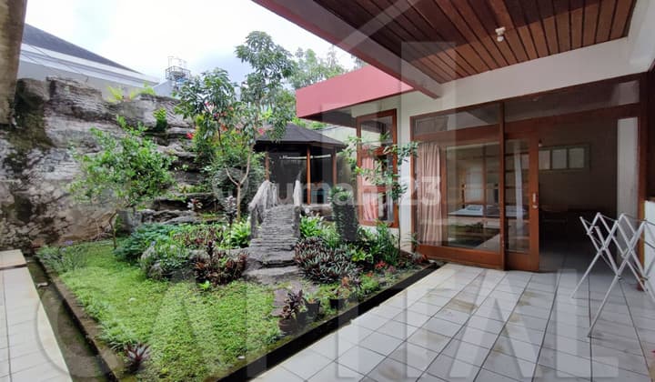 Rumah Nyaman di Setrasari Dekat Tol Pasteur