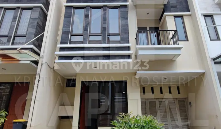 Luxury Furnished House in Setra Duta, Bandung