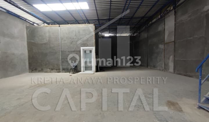 Gudang Strategis di Mainroad Gadobangkong- Cimahi