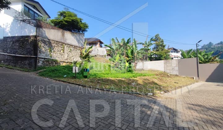 Tanah Hook di Komplek Eksklusif Capitol Dago Valley - Sayap Dago