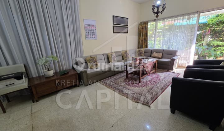 Rumah Lama Terawat dan Nyaman di Cisitu Sayap Dago