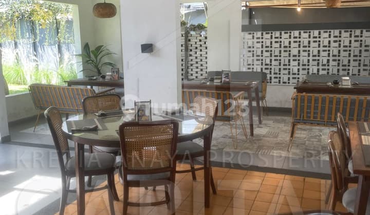 Rumah Usaha Lokasi Bagus di Supratman, Bandung