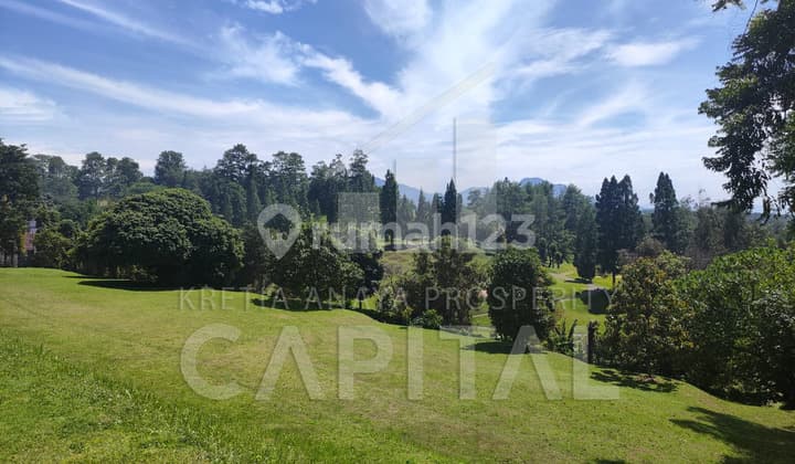 Tanah Premium di Dago - View Lapangan Golf