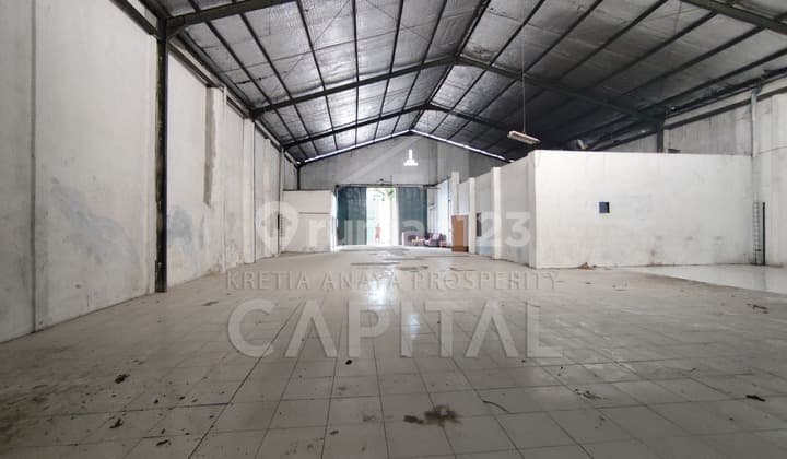 Gudang Siap Pakai di Sayap Moh Toha Bandung Selatan