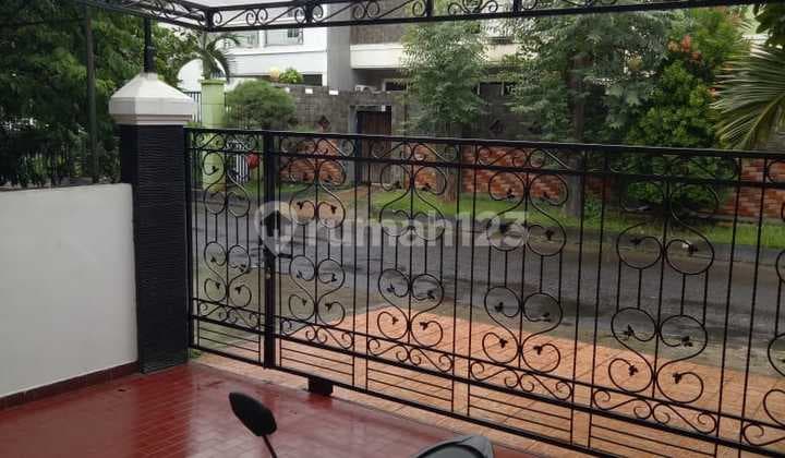 Rumah Besar Dan Luas di Modernland Tangerang