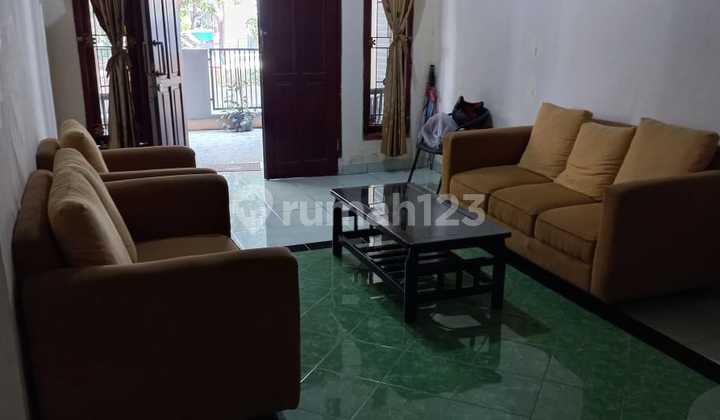 Rumah Siap Huni Bersih di Jatinegara Indah Jakarta Timur