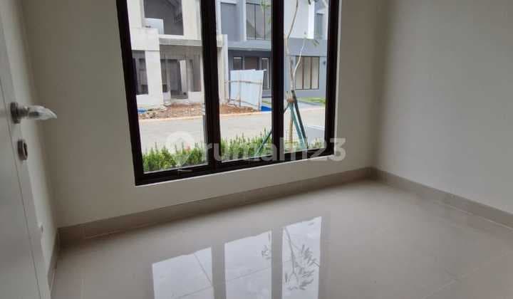 Rumah Cantik siap huni di Paramount Petals Cikupa Tangerang