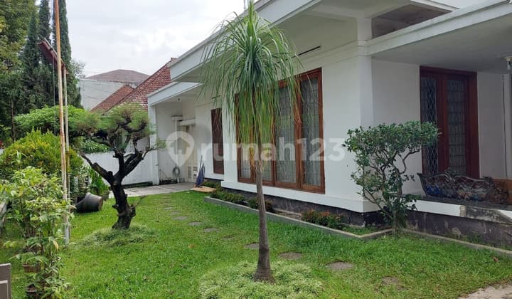 Turun Harga Rumah Prime Location di Area Sayap Gatot Subroto