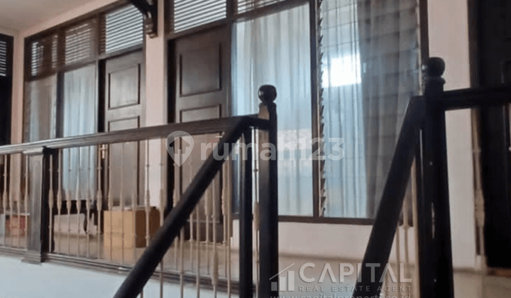 Residential House on Jln Perintis mainroad, Sarijadi, suitable for office, cafe, and other business spaces.