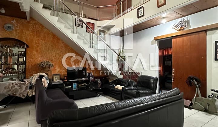 Special Price Well-Maintained House with Solid Building Quality in Kembar Mohamad Toha Complex, Bandung City.