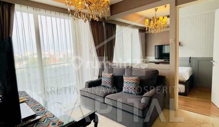 Unit Cakep 2 BR Pool view Classic Style di Landmark Residence Tower A lantai 5