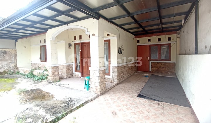 *Harga Worthed Rumah Permata Kopo 1 dengan Row Jalan Cukup Lebar Tinggal Renov Aja supaya Cakep*