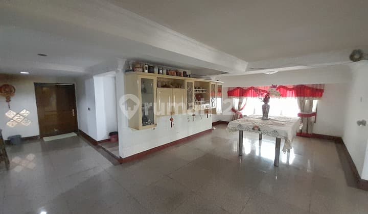 For Sale 3-Story East North Hook Ratu Garden House