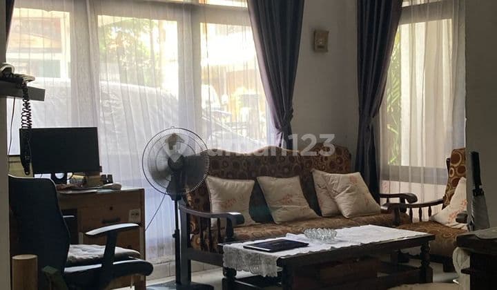 Rumah Tua Hitung Tanah Kampung Ambon Rawamangun