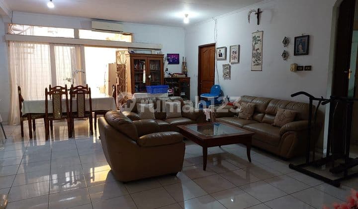 Rumah 2 Lantai Siap Huni Duri Kepa Tidak Banjir