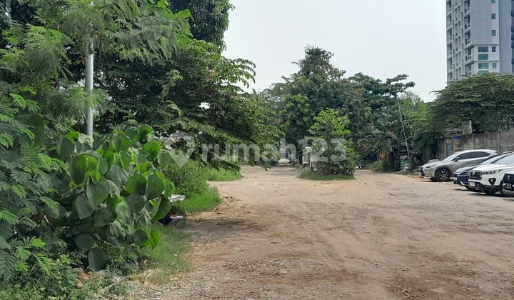 Land in Kedoya Near Metro TV