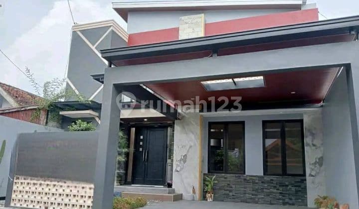 Two-Story HouseReady to Occupy Jombang