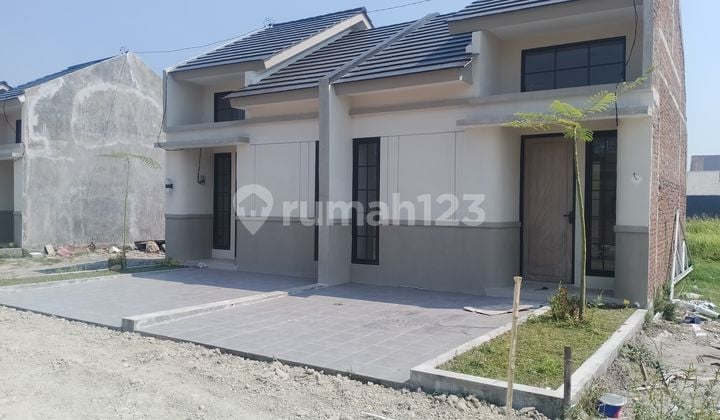 Ready-to-Occupy House Jombang