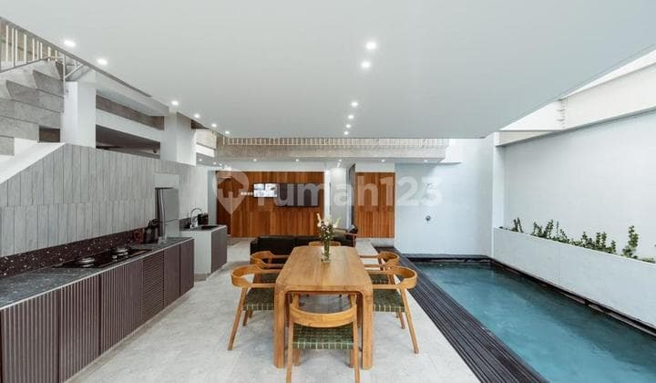 Villa dekat pantai di Pererenan, Badung CN