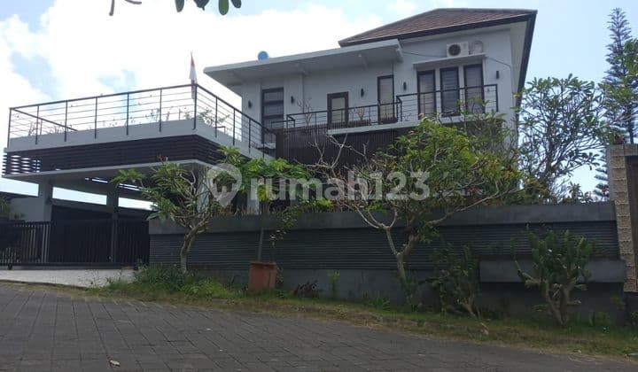 Rumah Mewah Lantai 2 Di Kawasan Wisata Pecatu Bi