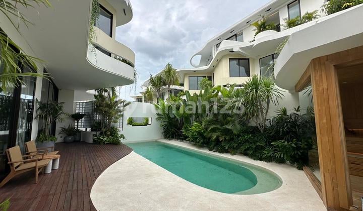 Luxury Villa 24-Hour Security with Sauna Room in Kuta
