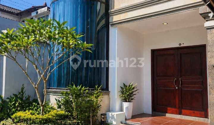 Ready-to-Occupy House in a Residential Complex in Denpasar Mnk
