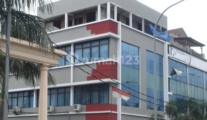 Dijual Ruko 3.5Lantai dengan Letak Strategis di Buaran Jakarta Timur