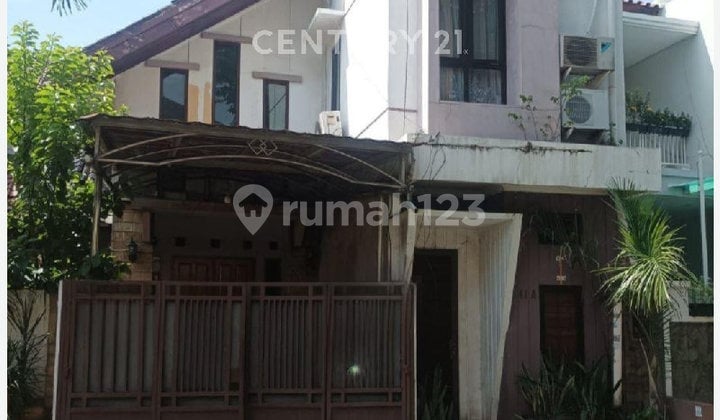 Beautiful Minimalist Super Strategic House in Cempaka Putih, Central Jakarta